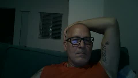 Snapshot of renewaz chatting on May 2, 2026, 3:00 am Renewaz online show from May 2, 2026, 3:00 am