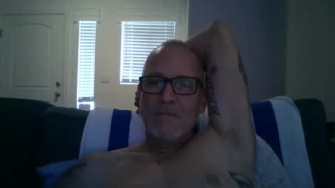 Snapshot of renewaz chatting on May 13, 2026, 6:38 pm Renewaz online show from May 13, 2026, 6:38 pm