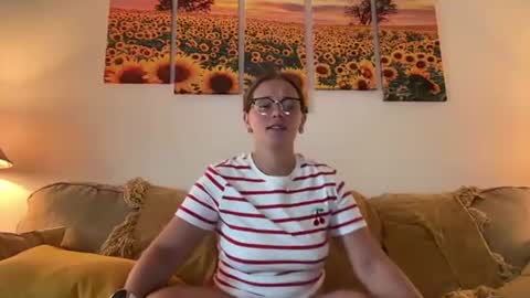 renimoonxo online show from July 4, 2026, 12:44 pm