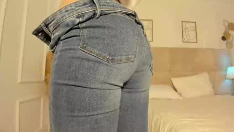 Snapshot of rennatha21 chatting on March 2, 2025, 3:37 pm Rennatha online show from March 2, 2025, 3:37 pm