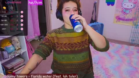 Snapshot of renpuppy chatting on December 24, 2024, 4:44 am REN online show from December 24, 2024, 4:44 am