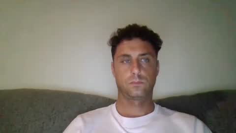 Snapshot of renud chatting on September 29, 2025, 5:45 am renud online show from September 29, 2025, 5:45 am