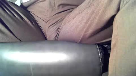 RespectfullyYours69 online show from February 17, 2025, 12:59 pm