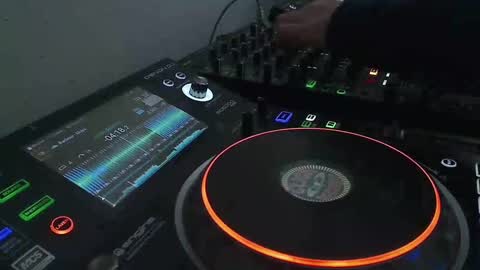 GearPorn online show from February 16, 2025, 4:42 pm