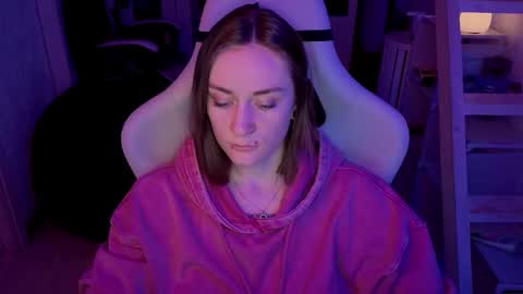 Snapshot of retromarie chatting on February 19, 2026, 7:26 am Rie online show from February 19, 2026, 7:26 am