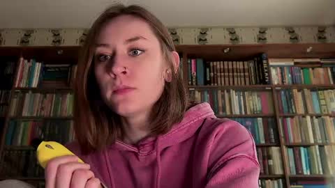 Rie online show from April 14, 2026, 11:27 am