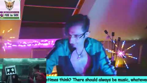 Snapshot of revilo80 chatting on February 25, 2026, 11:58 pm revilo80 online show from February 25, 2026, 11:58 pm