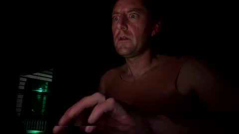 revitup2000 online show from January 11, 2026, 5:56 am