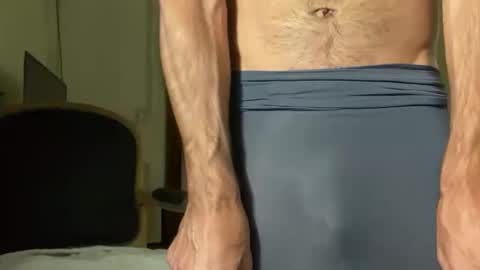 Snapshot of revoiralynch chatting on February 24, 2025, 2:40 am SonnyXXX online show from February 24, 2025, 2:40 am