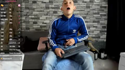 Snapshot of rey_masterhot chatting on October 2, 2025, 10:06 pm reymasterhot online show from October 2, 2025, 10:06 pm