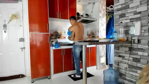 Snapshot of rey_masterhot chatting on October 4, 2025, 9:13 pm reymasterhot online show from October 4, 2025, 9:13 pm