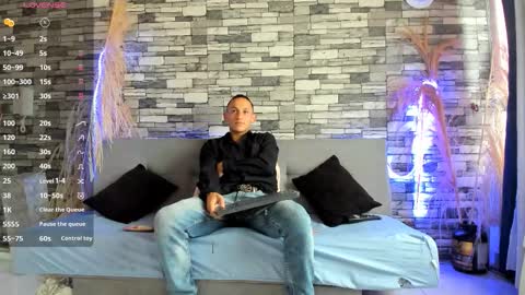 Snapshot of rey_masterhot chatting on November 1, 2025, 6:21 pm reymasterhot online show from November 1, 2025, 6:21 pm