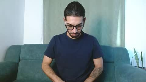 Snapshot of reypablo1 chatting on October 14, 2025, 9:15 pm REY PABLO Independent online show from October 14, 2025, 9:15 pm