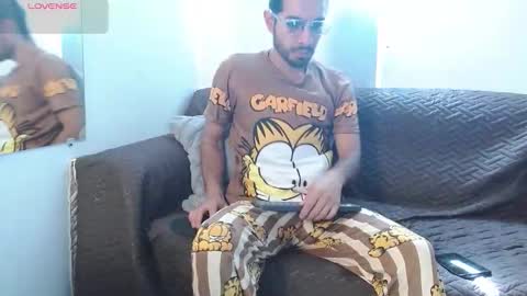 Snapshot of reypablo1 chatting on November 2, 2025, 2:08 pm REY PABLO Independent online show from November 2, 2025, 2:08 pm