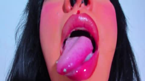 ROBERTA online show from October 3, 2025, 7:49 am