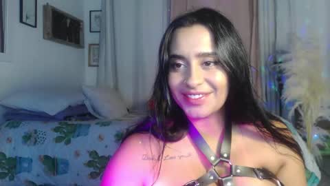 Snapshot of rhaenyra_ chatting on February 14, 2025, 11:31 pm Rhaenyra online show from February 14, 2025, 11:31 pm