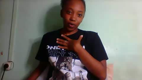 Snapshot of rhesa404090 chatting on March 8, 2026, 5:28 pm rhesa404090 online show from March 8, 2026, 5:28 pm