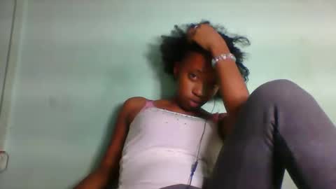 Snapshot of rhesa404090 chatting on March 10, 2026, 5:07 pm rhesa404090 online show from March 10, 2026, 5:07 pm