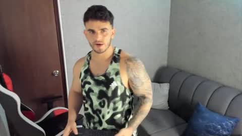 ricardogonzalez666 online show from December 11, 2024, 9:45 pm