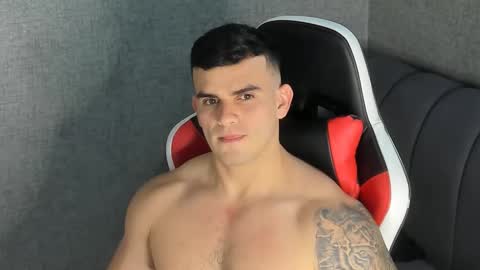 ricardogonzalez666 online show from January 28, 2025, 4:39 am