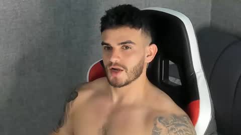 ricardogonzalez666 online show from March 10, 2025, 9:51 pm