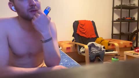 Snapshot of ricciardio chatting on January 12, 2025, 4:40 pm ricciardio online show from January 12, 2025, 4:40 pm