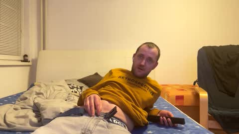 Snapshot of ricciardio chatting on January 19, 2025, 6:00 pm ricciardio online show from January 19, 2025, 6:00 pm