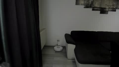 RichardDarell online show from June 14, 2026, 6:04 am