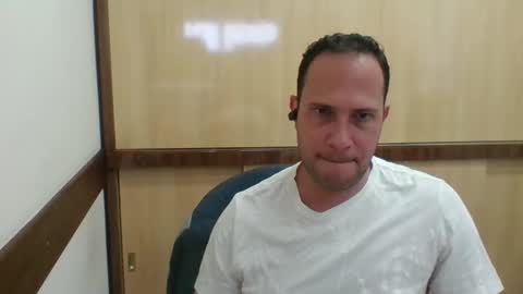 Snapshot of rick503835 chatting on October 29, 2025, 1:46 pm Rick Arian online show from October 29, 2025, 1:46 pm