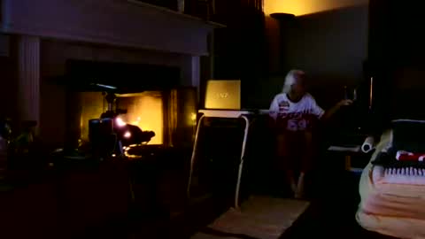 PINK HOLE TWINK online show from April 5, 2026, 2:09 am