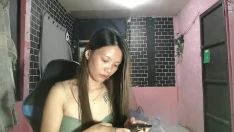 ride_me_angel online show from October 20, 2025, 12:38 pm
