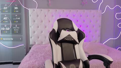 Snapshot of rihanna_brooks chatting on November 12, 2025, 12:05 pm Rihanna online show from November 12, 2025, 12:05 pm