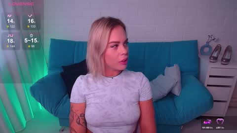 Snapshot of rikaraily chatting on September 17, 2025, 6:37 am Rika online show from September 17, 2025, 6:37 am