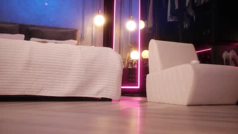    if you wanna buy smth stockingsph etc  custom videos or pics  online show from October 11, 2025, 10:47 am