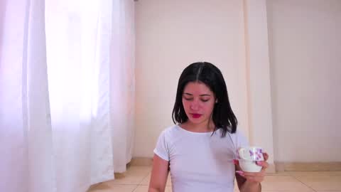 Snapshot of riley_skye_ chatting on December 9, 2024, 1:34 pm RAILEY online show from December 9, 2024, 1:34 pm