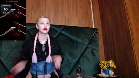 Snapshot of rileylannax chatting on April 3, 2026, 2:42 am rileylannax online show from April 3, 2026, 2:42 am