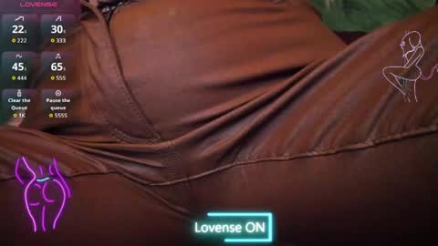 rileylannax online show from May 18, 2026, 3:02 am