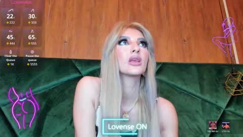 rileylannax online show from May 19, 2026, 3:02 am