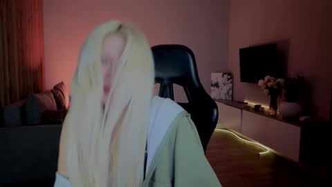 rileymee online show from January 14, 2026, 3:12 am