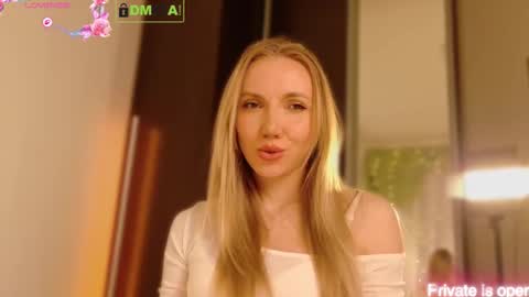 Rina Asty online show from March 23, 2026, 6:45 pm