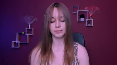 Rina online show from May 25, 2026, 8:42 am