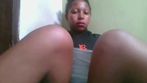 rinah654271 online show from April 15, 2026, 2:35 pm