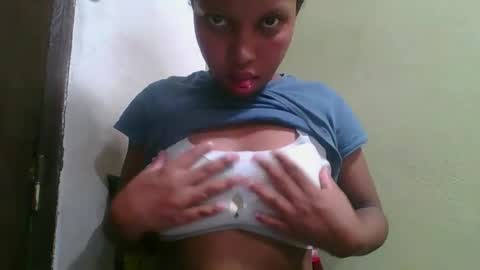 rinah654271 online show from May 28, 2026, 2:58 pm