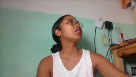 rinah856024 online show from May 13, 2026, 6:44 am