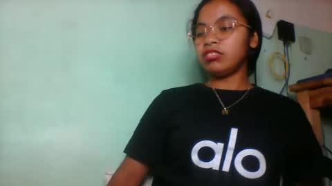 rinah856024 online show from June 3, 2026, 2:33 pm