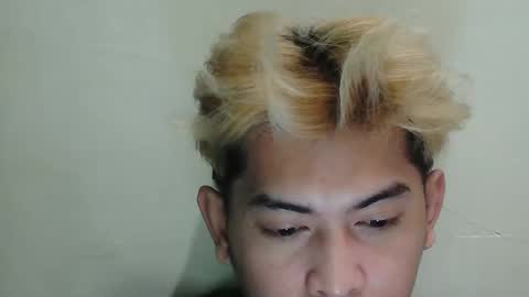 ririhoee online show from March 22, 2026, 3:10 am