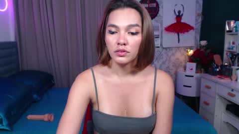 Snapshot of risque_asiancassandra chatting on March 2, 2025, 6:05 am Miss Cassie online show from March 2, 2025, 6:05 am