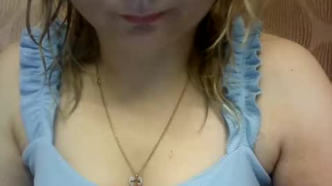 Snapshot of riveramaureen chatting on December 21, 2024, 7:16 pm RiveraMaureen online show from December 21, 2024, 7:16 pm