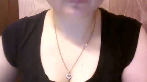 Snapshot of riveramaureen chatting on January 3, 2025, 4:59 pm RiveraMaureen online show from January 3, 2025, 4:59 pm