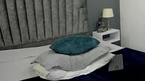 Roan Birkin online show from March 1, 2025, 2:26 am